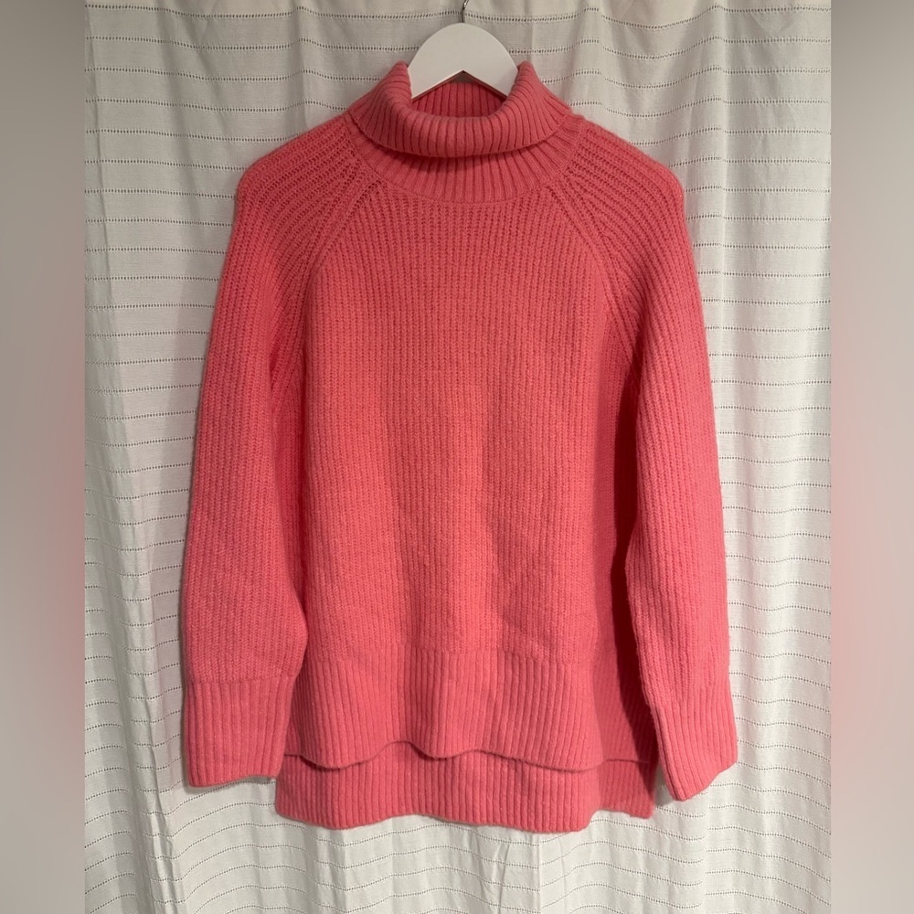 Vici Ava Bubblegum Oversized Turtleneck Tunic Sweater Size Small